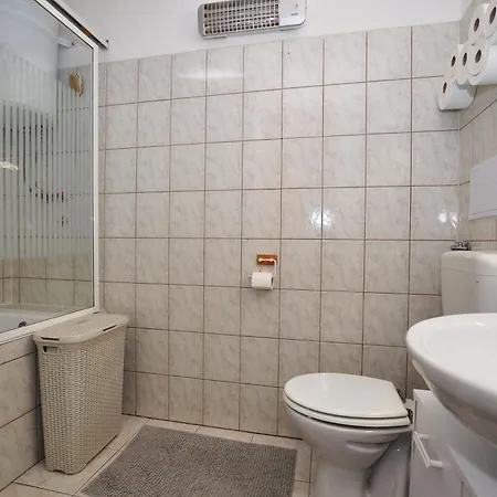 Apartment Maretin Split